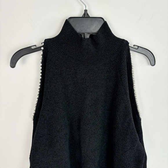 ASTR The Label Tori Sweater in Black Size S - Picture 3 of 11